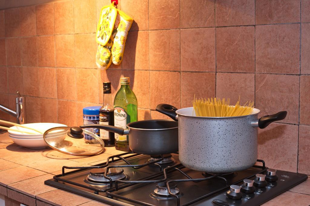 Skyline In Citta Studi A 1 Minuto Dal Metro Con Terrazzo Wi-fi E Netflix Appartement