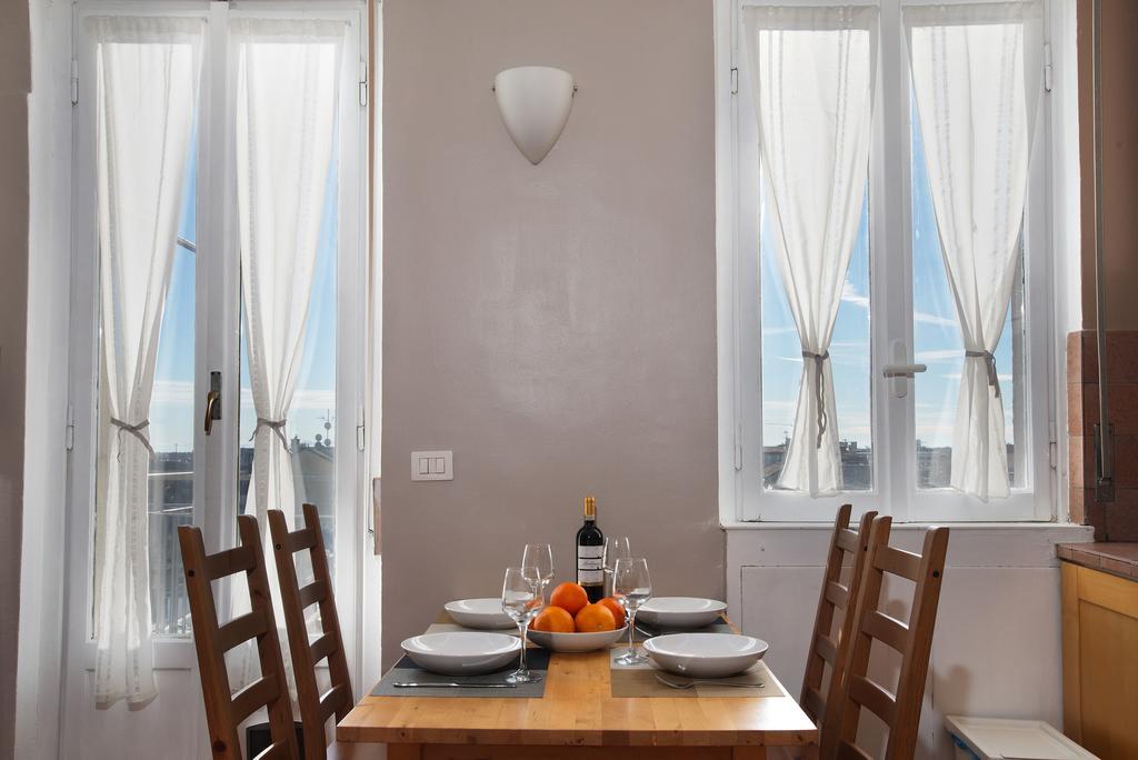 Appartement Skyline In Citta Studi A 1 Minuto Dal Metro Con Terrazzo Wi-fi E Netflix *