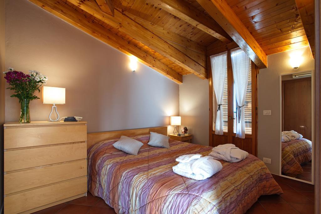Skyline In Citta Studi A 1 Minuto Dal Metro Con Terrazzo Wi-fi E Netflix Appartement *