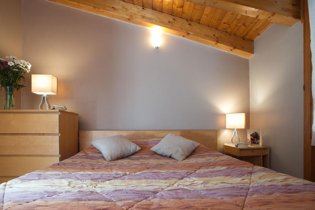 Skyline In Citta Studi A 1 Minuto Dal Metro Con Terrazzo Wi-fi E Netflix Appartement Milaan