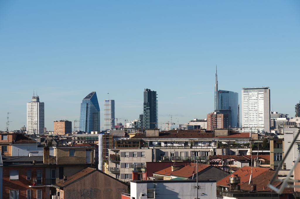 Skyline In Citta Studi A 1 Minuto Dal Metro Con Terrazzo Wi-fi E Netflix Appartement *